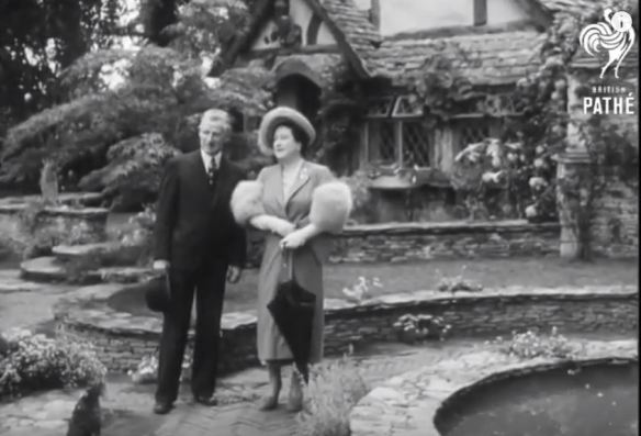 Ralph Hancock and the Queen at Chelsea 1949