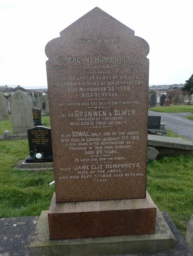 Idwal Humphreys headstone Llanelli