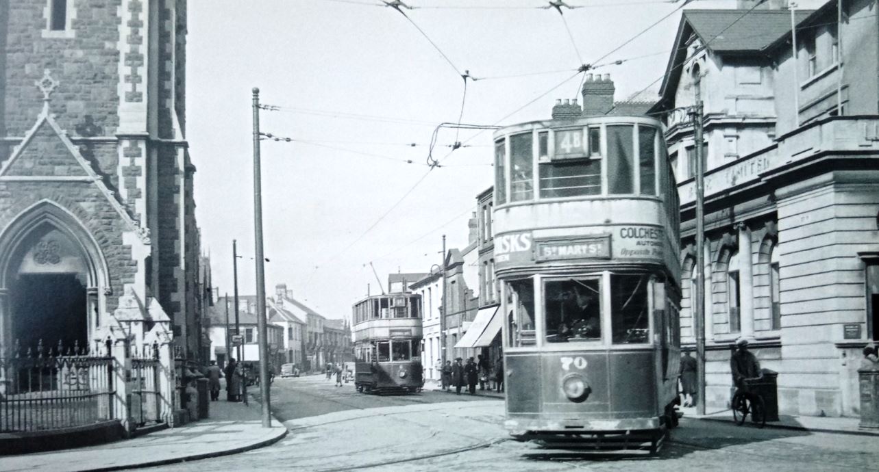1949 Tram exiting City Road onto Newport Road in 1949. Roath Road Wesleyan church on the left and Lloyds Bank on the right - both now gone